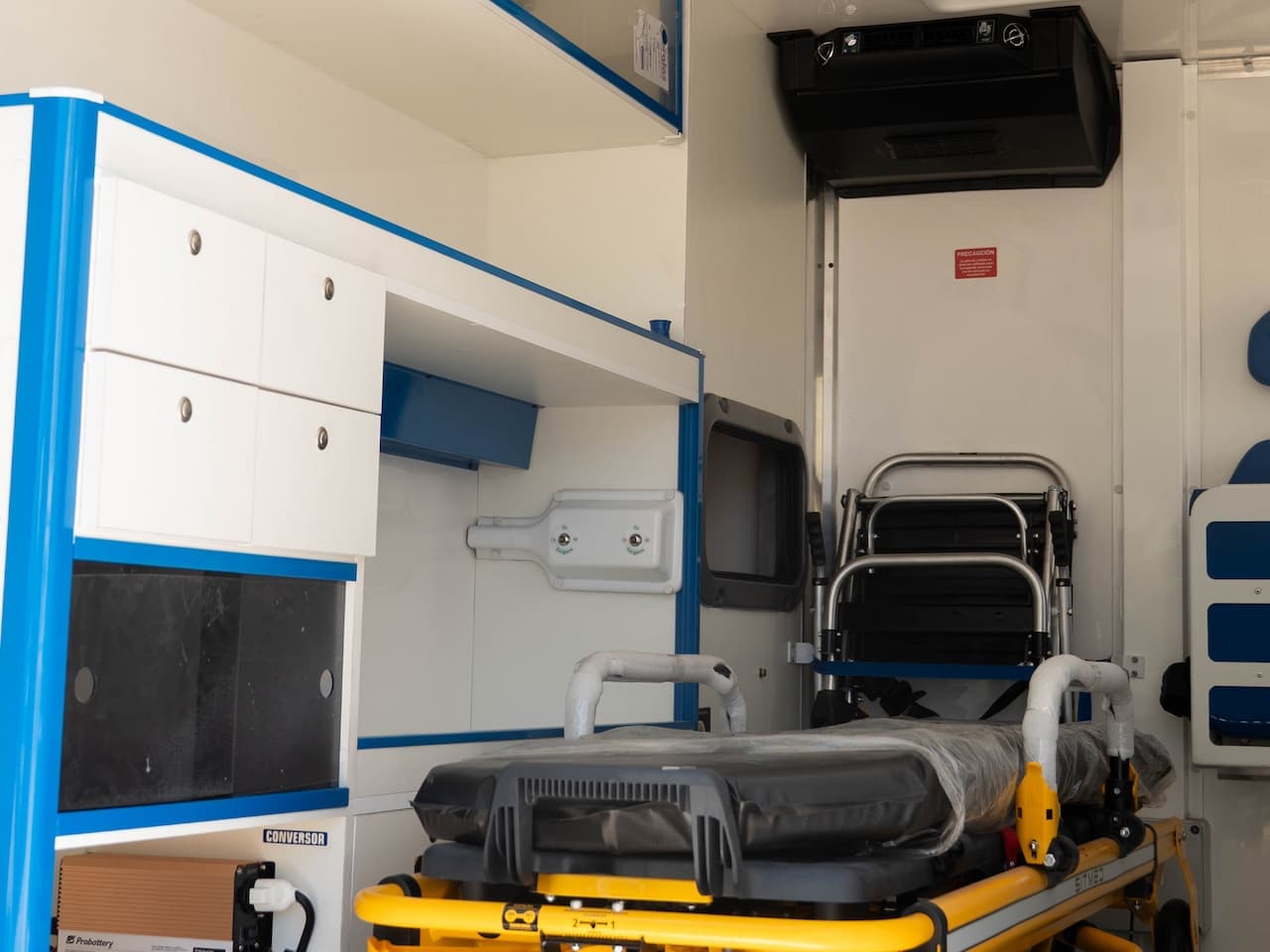 Interior 2 de Ambulancia Off-Road 4x4