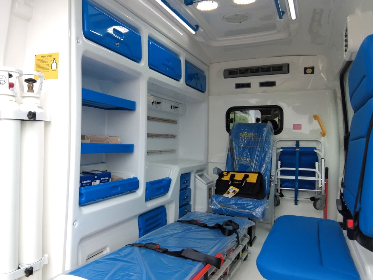 Interior 1 de Ambulancia UTIM