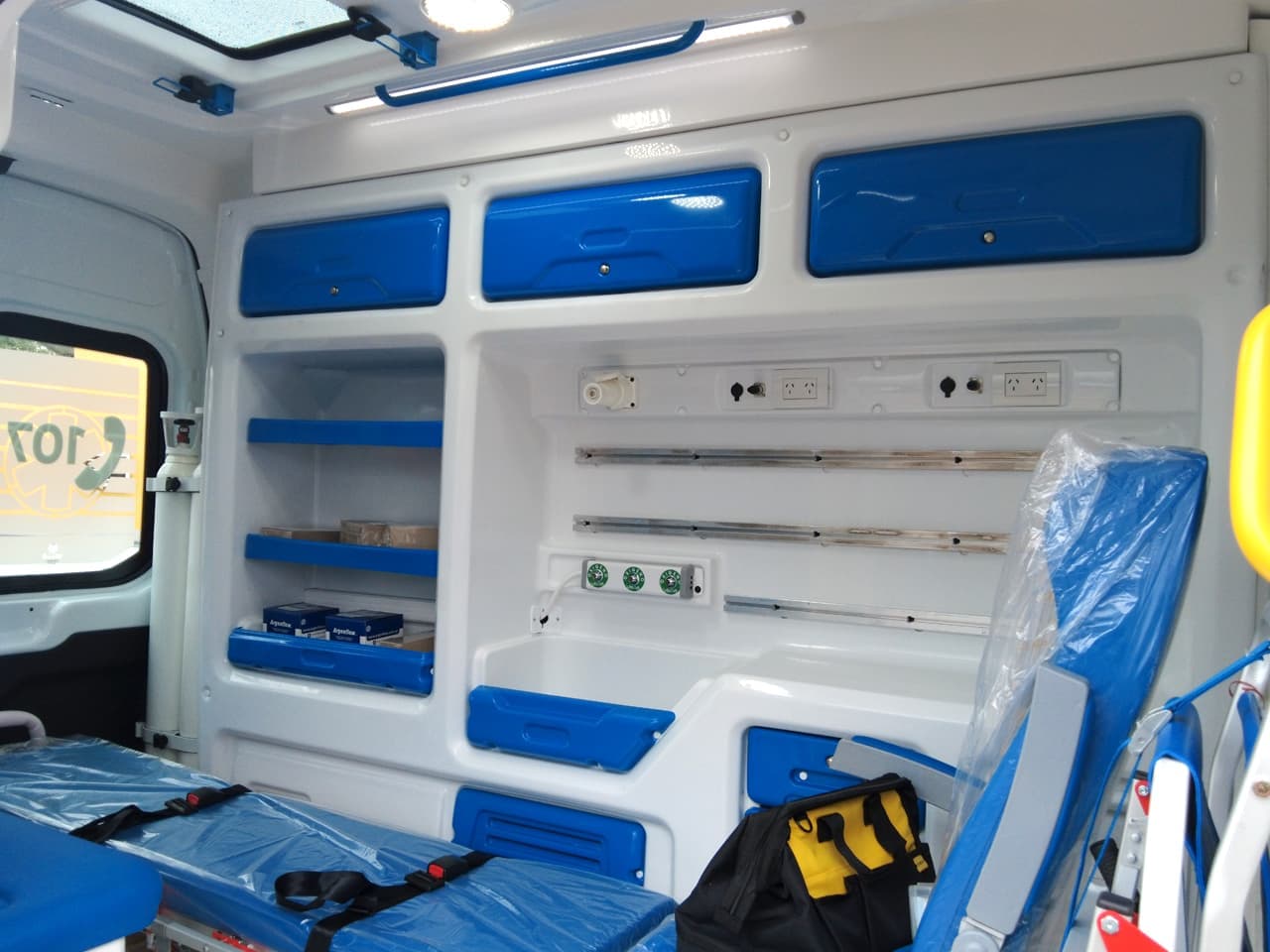 Interior 2 de Ambulancia UTIM