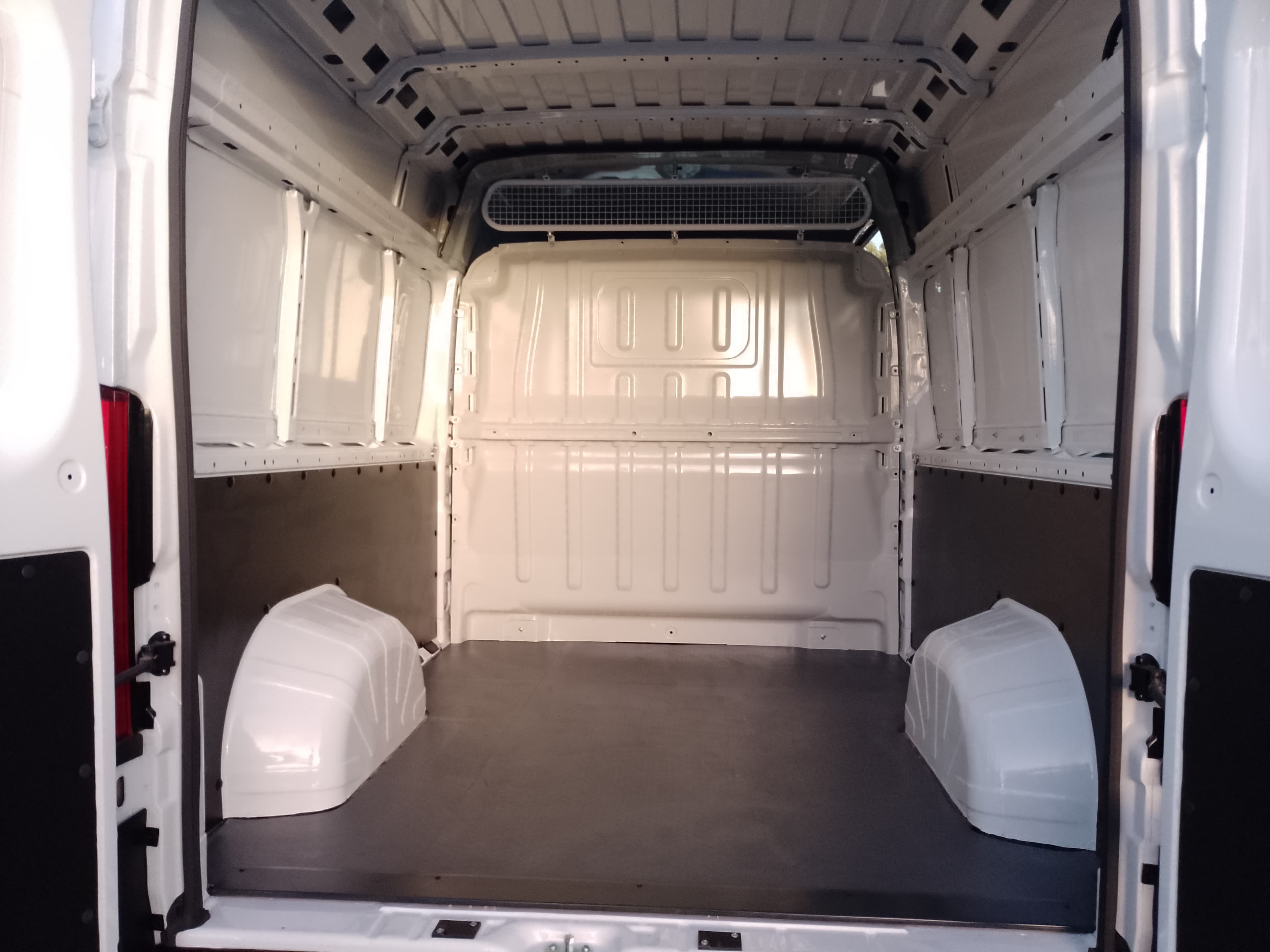 Interior 3 de Minibús